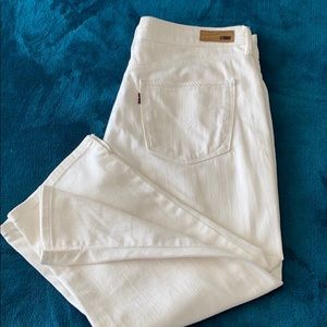 Levi’s Demi Curve Classic Capri
